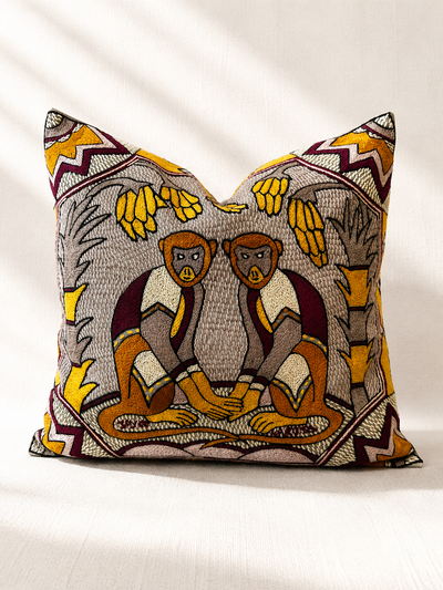 Hand-embroidered cushion cover with two brown monkeys motif, acrylic yarn on cotton — Mopti Living