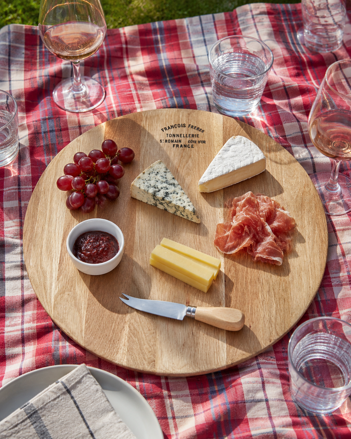 Barrel style round wooden cheese board, D56cm — handmade serving board for cheese and charcuterie | Mopti Living