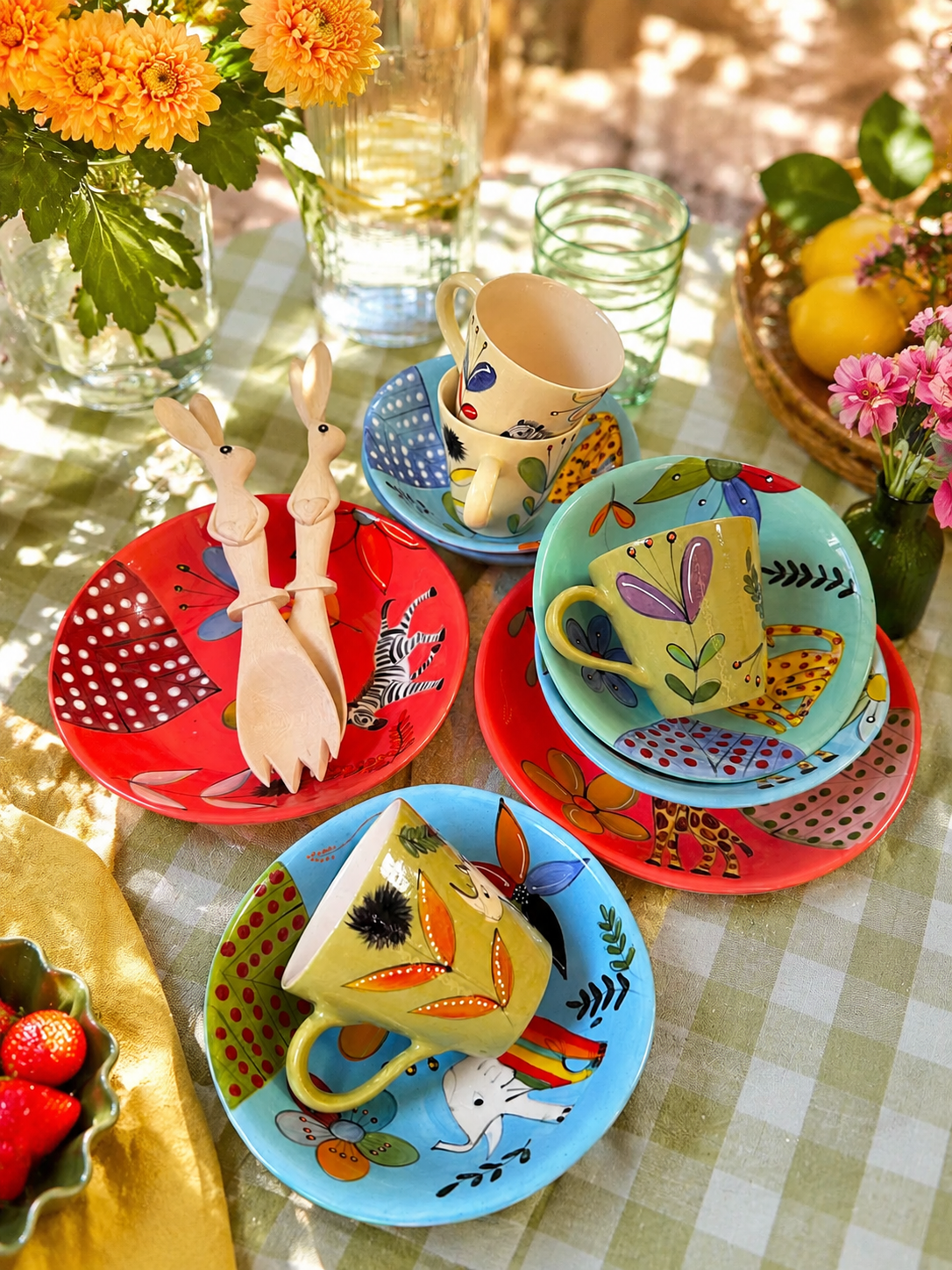 Handpainted ceramic bowls collection — African animal and floral motifs in blue, green and red | Mopti Living